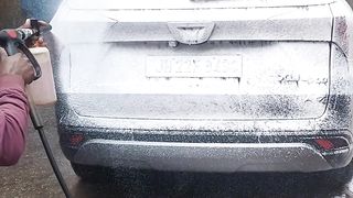 MAHENDRA XUV 7OO FOME WASH
