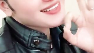 Frndshp k liay Comment m what's ap Num snd krn