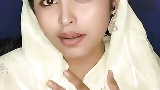 Desi bhabi.