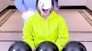 Funny balloon game challenge ????????