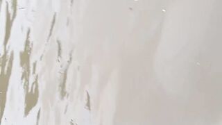 بہت سارا پانی