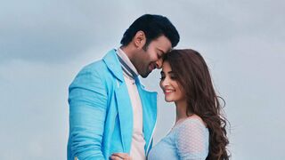 Aashiqui aa gayi! Prabhash