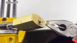 How to make a tool that unlocks all locks like a key