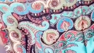 Scarf Style Ideas. Scarf Styles Tutorial. Scarf Fashion Pro Tips and Tricks.