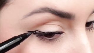 Eyeliner tutorial