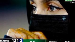 Beautiful scene in live cricket