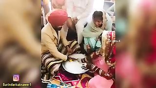 स्कूल में ही गंदी हरकते .Funny marriag moments