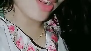 ফুলে ফুলে বইয়ো ভোমর আমি সেই ফুলের কলি