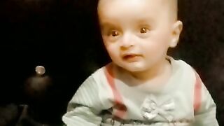 Cute baby ????