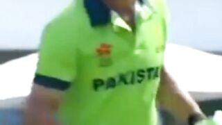 Hammad Azam Back to Back Sixes #cricket #pakcricketteam #cricketlover