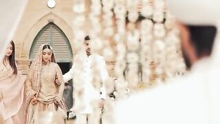 Saboor aly her on wedding day