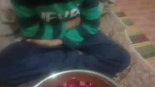 Bechay Par Moakal Ke Live Hazari
