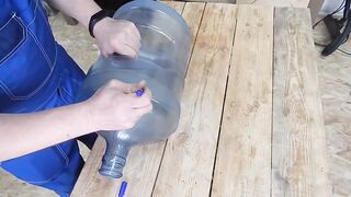 НЕ ВЗДУМАЙ ВЫБРАСЫВАТЬ, а сделай сам! КЛАССНАЯ самоделка из пластиковой бутылки!!