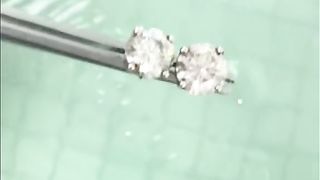 Cleaning jewelry