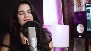 Kitni Bechan Hoke -- Swati Mishra -- Cover Song.
