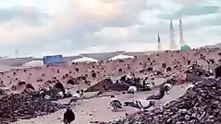 A khas madine main moat yo ayi