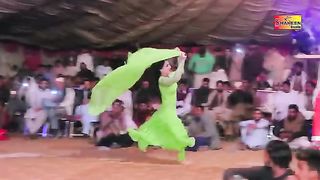 Kisi Din Banoongi Main -- MEHAK MALIK -- Bollywood Dance 2020