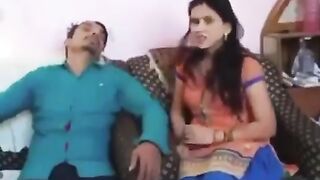 Pesa ke char me ensan ki halt kharb ki bibi
