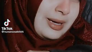 beautiful Girl Bati k sar per baap