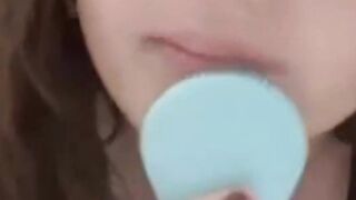 FACIAL CLEANSING BRUSH
