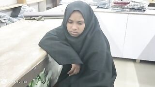 چھوٹی چور لڑکی جو دکانوں سے سونا و دیگر چیزیں چوری کرت ہے
