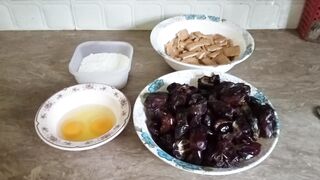 Recipe of soft date delight with Coconuts, Marie biscuits, condensed milk and cream