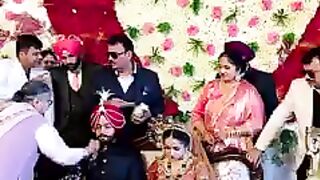 Mujhe bhi itna amir bnna hai