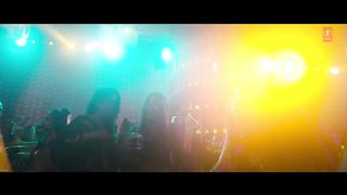 Dheeme_Dheeme_Video__Kartik_A,_Bhumi_P,_Ananya_P__Tony_K,_Neha_K__Tanishk_B