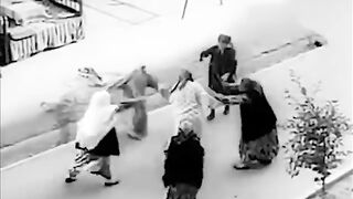 Women's kungfu. Funy