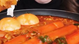 Noodles and tteokbokki