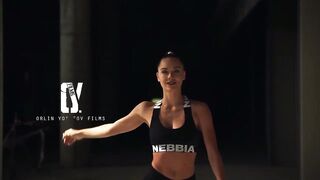 girl shuffle dance