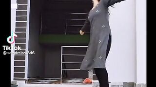 Aunty  very hot  dance  full masti