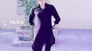 Punjabi anuty  enjoy  dance