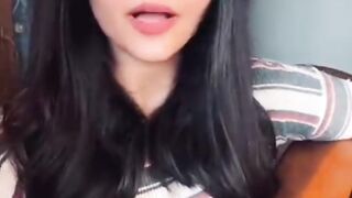 girls beautifull voice singing song