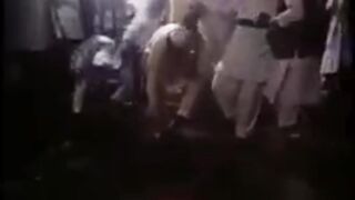 مرشد۔توگیا۔ساتھ۔دواورگئے