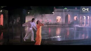 Tumsa Koi Pyaara - Kumar Sanu - Alka Yagnik - Khuddar (1994)