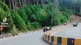 On the way to Muree Burband valley