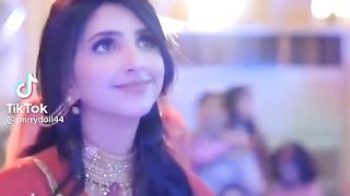 Anuty  enjoy  wedding