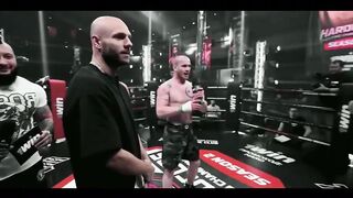 Акаб,С ним лучше не шутить.