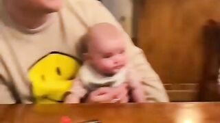 Прикольное лицо у ребенка ????????????