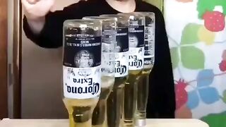 Как правильно нужно открывать бутылки