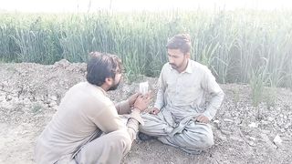 AJ pta chla lalich waqi buri bala hi????????