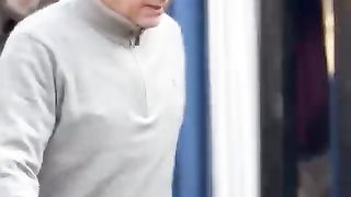 عمران خان نے پیدل چلنا شروع کر دیا