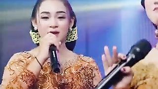 Dangdut kasih welasku, Niken salindri, feat lala