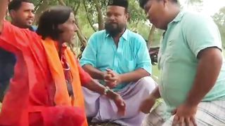 ফকির বাবা খাইছে ধরা