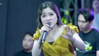 Percuma saja engkau pergi.