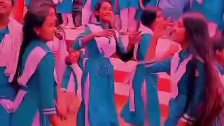 Beautifull young girls dancing