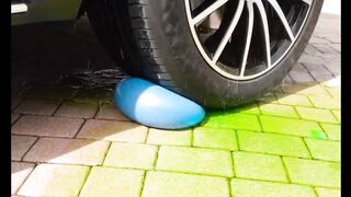 Kids water balloons challenge