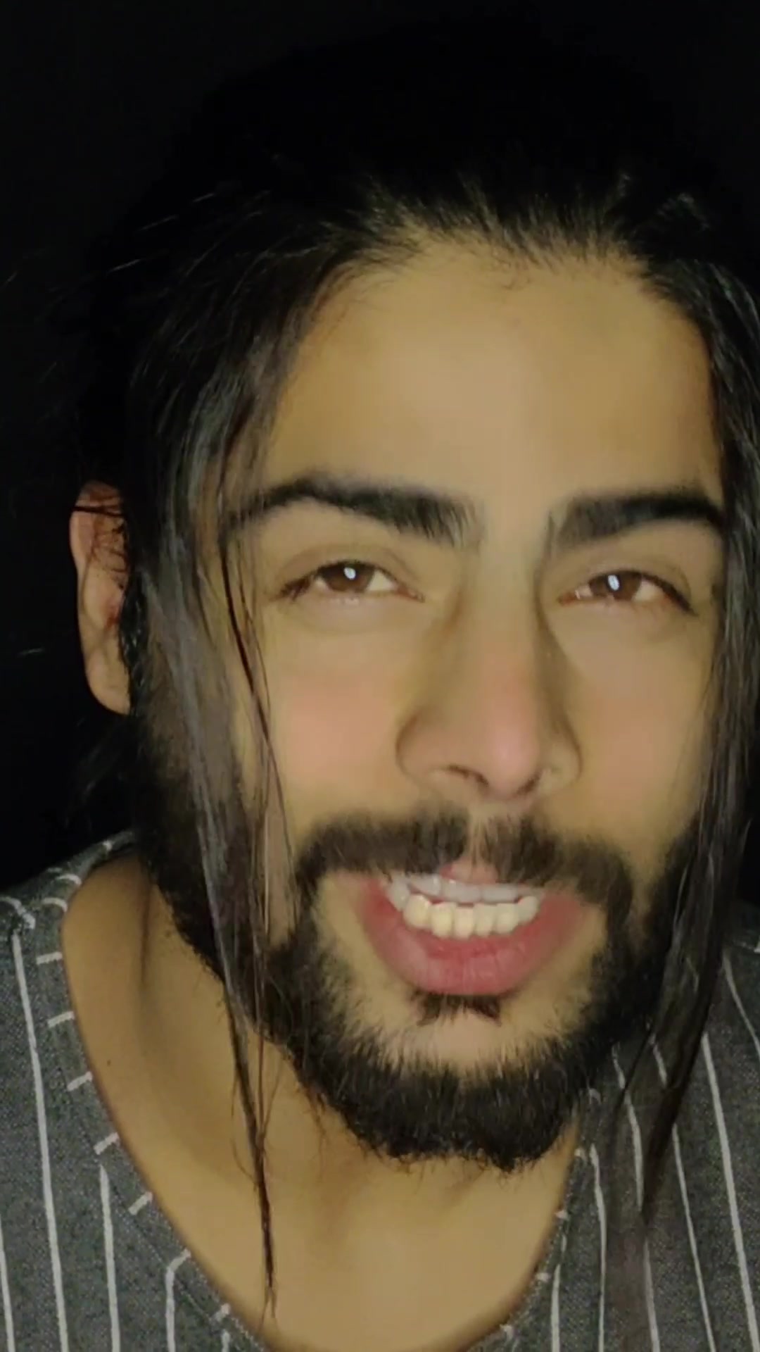 Akala loog kissi k mehfilo sa kya jaila febspot