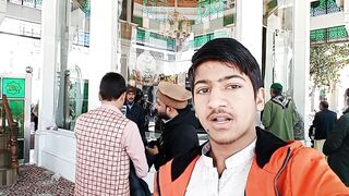 Zeyart k leye Bari Imam Sarkar par